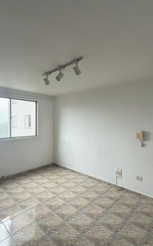 Apartamento à venda com 56m², 2 quartos e 1 vaga Apartamento à venda com 56m², 2 quartos e 1 vagaSala