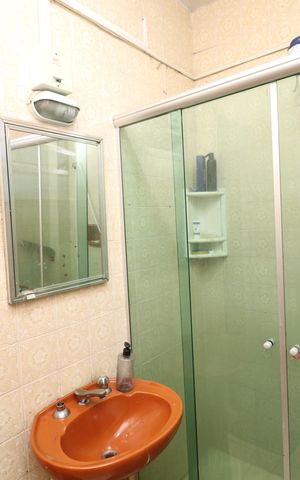 Apartamento à venda com 74m², 3 quartos e 1 vagaBanheiro social