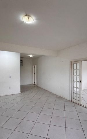 Casa de condomínio para alugar com 90m², 2 quartos e sem vagaSala