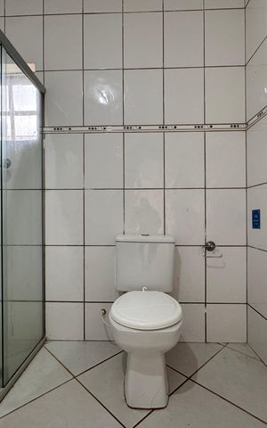 Casa de condomínio para alugar com 90m², 2 quartos e sem vagaBanheiro Social