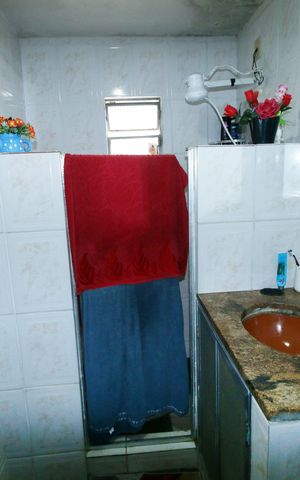 Casa à venda com 80m², 2 quartos e sem vagaBanheiro