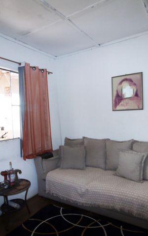 Casa à venda com 80m², 2 quartos e sem vagaSala