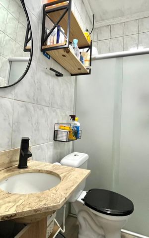 Casa de condomínio à venda com 60m², 2 quartos e 1 vaga Casa de condomínio à venda com 60m², 2 quartos e 1 vagaBanheiro