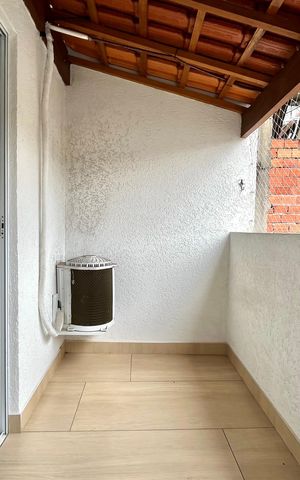 Casa de condomínio à venda com 60m², 2 quartos e 1 vaga Casa de condomínio à venda com 60m², 2 quartos e 1 vagaVaranda do Quarto 1