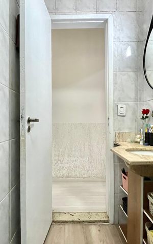 Casa de condomínio à venda com 60m², 2 quartos e 1 vaga Casa de condomínio à venda com 60m², 2 quartos e 1 vagaBanheiro