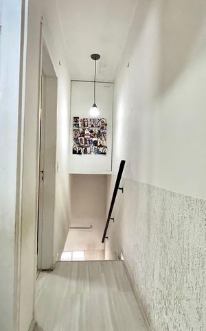 Casa de condomínio à venda com 60m², 2 quartos e 1 vaga Casa de condomínio à venda com 60m², 2 quartos e 1 vagaCorredor
