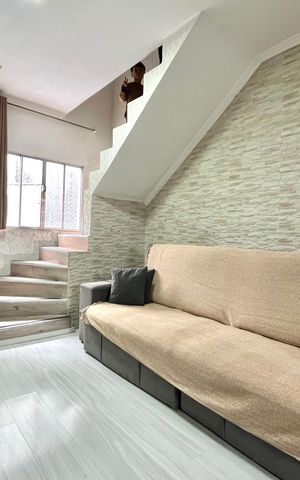 Casa de condomínio à venda com 60m², 2 quartos e 1 vaga Casa de condomínio à venda com 60m², 2 quartos e 1 vagaSala