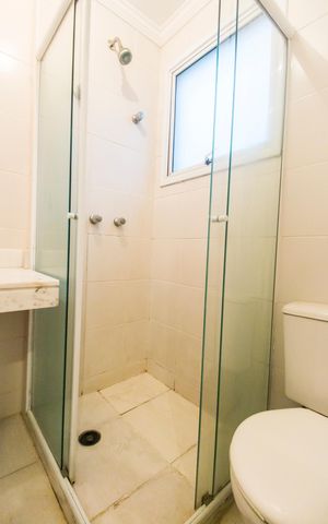 Apartamento à venda com 61m², 2 quartos e 1 vaga Apartamento à venda com 61m², 2 quartos e 1 vagaBanheiro da Suíte
