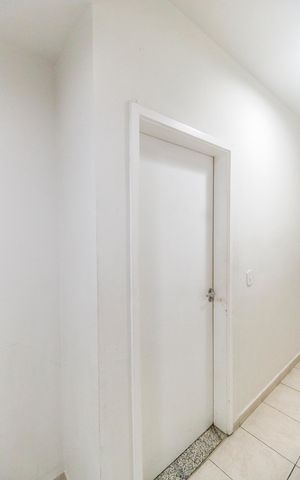 Apartamento à venda com 61m², 2 quartos e 1 vaga Apartamento à venda com 61m², 2 quartos e 1 vagaHall de entrada