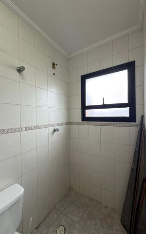 Apartamento para alugar com 129m², 2 quartos e 2 vagas Apartamento para alugar com 129m², 2 quartos e 2 vagasBanheiro de serviço