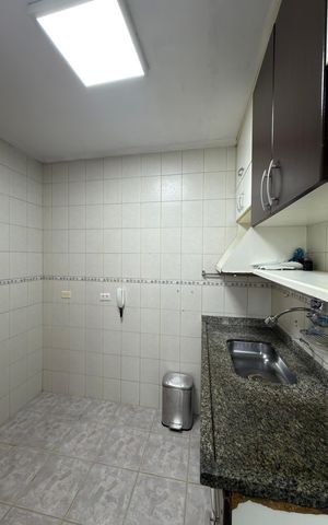 Apartamento para alugar com 129m², 2 quartos e 2 vagas Apartamento para alugar com 129m², 2 quartos e 2 vagasCozinha e Área de Serviço