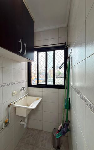 Apartamento para alugar com 129m², 2 quartos e 2 vagas Apartamento para alugar com 129m², 2 quartos e 2 vagasCozinha e Área de Serviço