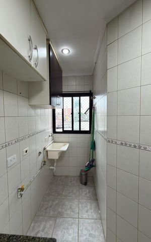 Apartamento para alugar com 129m², 2 quartos e 2 vagas Apartamento para alugar com 129m², 2 quartos e 2 vagasCozinha e Área de Serviço