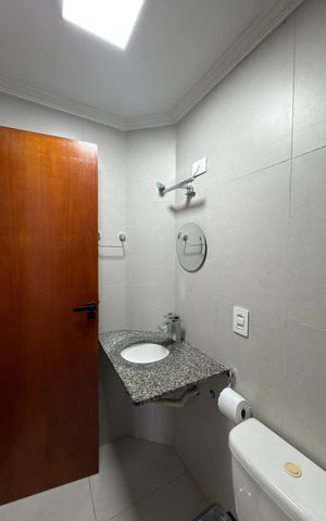 Apartamento para alugar com 129m², 2 quartos e 2 vagas Apartamento para alugar com 129m², 2 quartos e 2 vagasBanheiro social