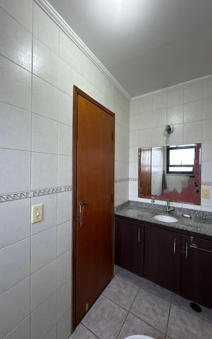 Apartamento para alugar com 129m², 2 quartos e 2 vagas Apartamento para alugar com 129m², 2 quartos e 2 vagasBanheiro de serviço