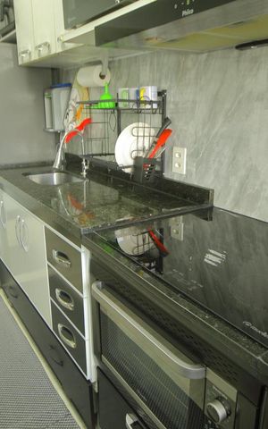 Apartamento à venda com 72m², 3 quartos e 2 vagasCozinha 