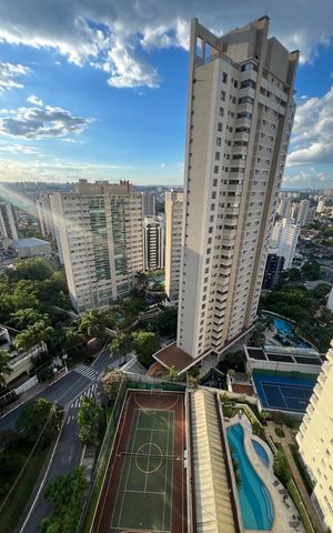 Apartamento à venda com 142m², 4 quartos e 3 vagas Apartamento à venda com 142m², 4 quartos e 3 vagasVista