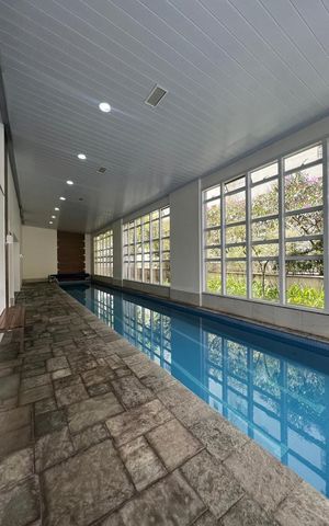 Apartamento à venda com 142m², 4 quartos e 3 vagas Apartamento à venda com 142m², 4 quartos e 3 vagasPiscina