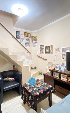 Casa à venda com 294m², 0 quarto e 2 vagas Casa à venda com 294m², 0 quarto e 2 vagasSala