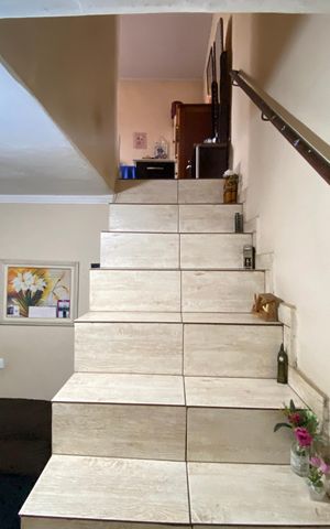 Casa à venda com 294m², 0 quarto e 2 vagas Casa à venda com 294m², 0 quarto e 2 vagasSala