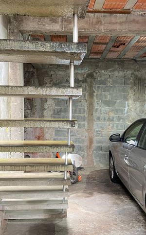 Casa à venda com 294m², 0 quarto e 2 vagas Casa à venda com 294m², 0 quarto e 2 vagasGaragem
