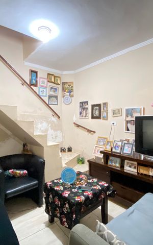 Casa à venda com 294m², 0 quarto e 2 vagas Casa à venda com 294m², 0 quarto e 2 vagasSala