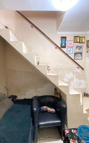 Casa à venda com 294m², 0 quarto e 2 vagas Casa à venda com 294m², 0 quarto e 2 vagasSala