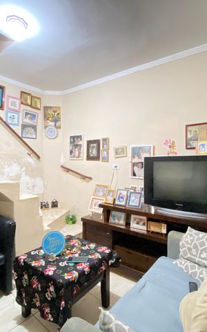 Casa à venda com 294m², 0 quarto e 2 vagas Casa à venda com 294m², 0 quarto e 2 vagasSala