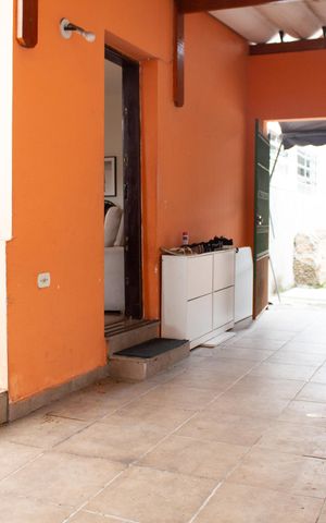 Casa à venda com 210m², 2 quartos e 2 vagas Casa à venda com 210m², 2 quartos e 2 vagasGaragem