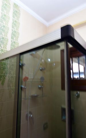 Casa para alugar com 438m², 4 quartos e 4 vagasBanheiro Suíte