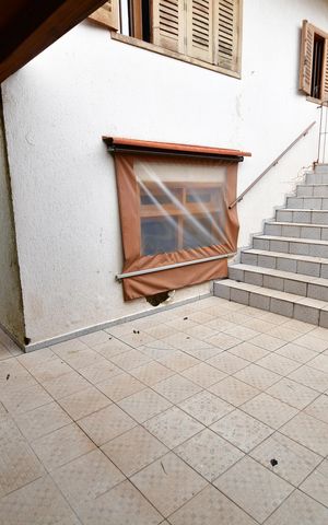 Casa para alugar com 438m², 4 quartos e 4 vagasQuintal