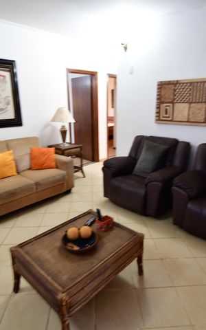 Casa para alugar com 438m², 4 quartos e 4 vagasSala