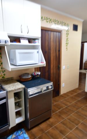 Casa para alugar com 438m², 4 quartos e 4 vagasCozinha