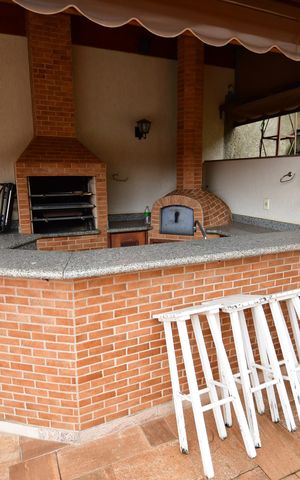 Casa para alugar com 438m², 4 quartos e 4 vagasChurrasqueira