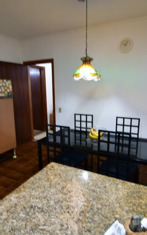 Casa para alugar com 438m², 4 quartos e 4 vagasCozinha