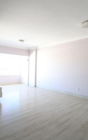 Apartamento para alugar com 90m², 3 quartos e 2 vagasSala