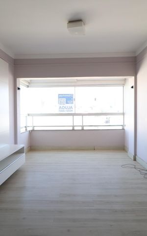 Apartamento para alugar com 90m², 3 quartos e 2 vagasSala