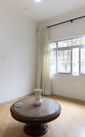 Casa para alugar com 230m², 3 quartos e 3 vagas Casa para alugar com 230m², 3 quartos e 3 vagasSala