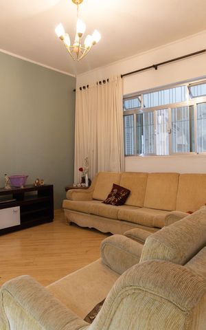 Casa para alugar com 230m², 3 quartos e 3 vagas Casa para alugar com 230m², 3 quartos e 3 vagasSala