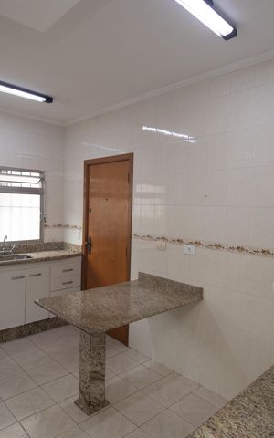 Apartamento para alugar com 90m², 2 quartos e 1 vaga Apartamento para alugar com 90m², 2 quartos e 1 vagaCozinha - Armários