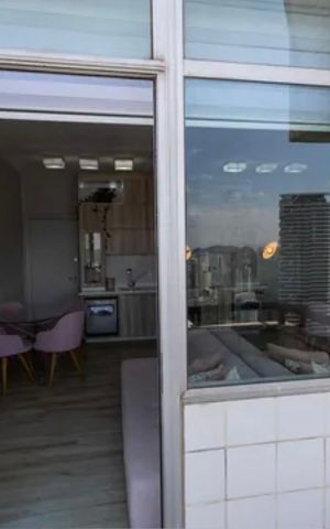 Studio à venda com 50m², 1 quarto e 1 vaga Studio à venda com 50m², 1 quarto e 1 vagaVaranda