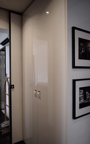 Apartamento à venda com 70m², 2 quartos e 1 vagaArmário corredor