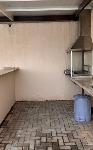 Casa de condomínio para alugar com 77m², 3 quartos e 2 vagas Casa de condomínio para alugar com 77m², 3 quartos e 2 vagasÁrea comum - Churrasqueira
