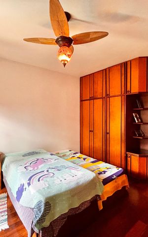 Casa de condomínio à venda com 650m², 4 quartos e 3 vagas Casa de condomínio à venda com 650m², 4 quartos e 3 vagasSuíte 2