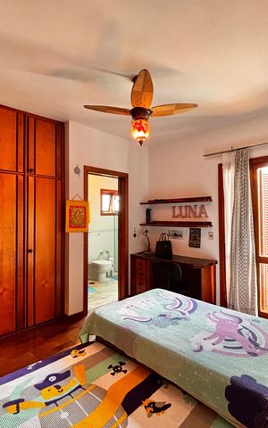 Casa de condomínio à venda com 650m², 4 quartos e 3 vagas Casa de condomínio à venda com 650m², 4 quartos e 3 vagasSuíte 2