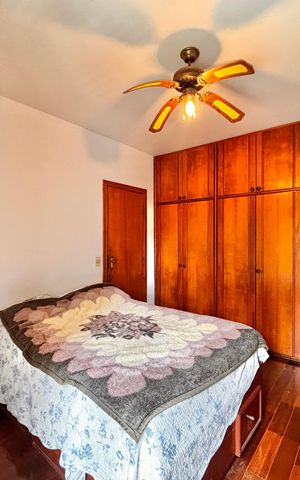 Casa de condomínio à venda com 650m², 4 quartos e 3 vagas Casa de condomínio à venda com 650m², 4 quartos e 3 vagasQuarto 2