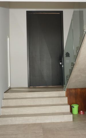 Casa de condomínio para alugar com 460m², 4 quartos e 4 vagasSala