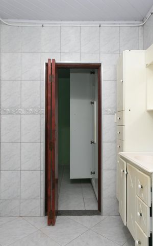 Casa para alugar com 60m², 2 quartos e 6 vagas Casa para alugar com 60m², 2 quartos e 6 vagasBanheiro da Suíte