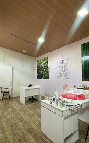 Casa para alugar com 241m², 4 quartos e sem vaga