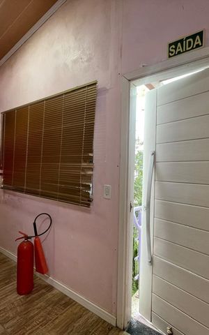 Casa para alugar com 241m², 4 quartos e sem vaga